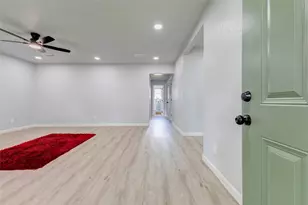 218 S Nugent St, La Porte, TX 77571 - Photo 13