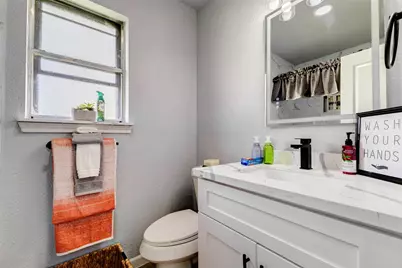 218 S Nugent Street, La Porte, TX 77571 - Photo 23