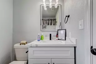 218 S Nugent St, La Porte, TX 77571 - Photo 25