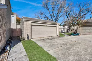 1336 Chardonnay Dr, Houston, TX 77077 - Photo 37