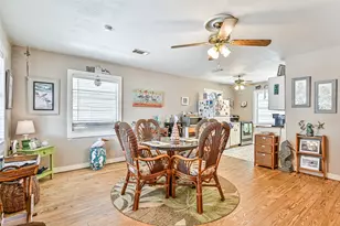 10304 Cloud Ln, Galveston, TX 77554 - Photo 13