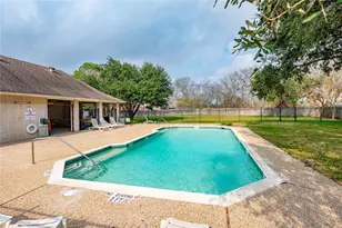 1615 Evergreen Ln, Seabrook, TX 77586 - Photo 37