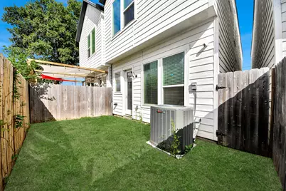 5402 Margarita Street, Houston, TX 77020 - Photo 33