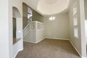 8707 E Cres Lake Cir, Baytown, TX 77521 - Photo 3