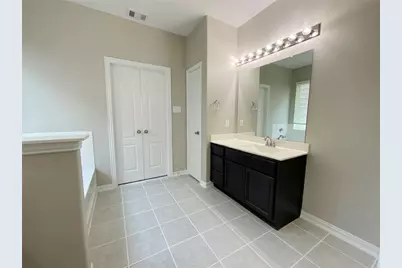 8707 E Crescent Lake Circle, Baytown, TX 77521 - Photo 21