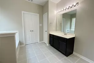 8707 E Cres Lake Cir, Baytown, TX 77521 - Photo 21