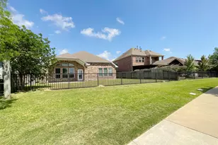 8707 E Cres Lake Cir, Baytown, TX 77521 - Photo 45