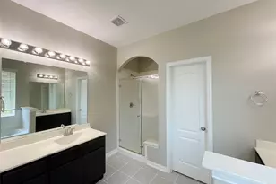 8707 E Cres Lake Cir, Baytown, TX 77521 - Photo 23