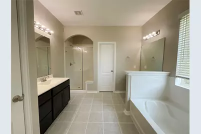 8707 E Crescent Lake Circle, Baytown, TX 77521 - Photo 19
