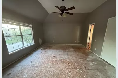 4419 Crossvine Avenue, Baytown, TX 77521 - Photo 5