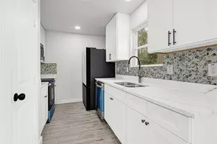 10003 Valley Wind Dr, Houston, TX 77078 - Photo 9