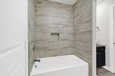 10003 Valley Wind Drive, Houston, TX 77078 - Photo 15