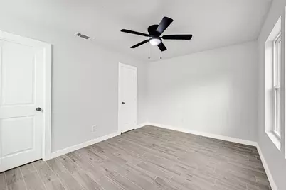 10003 Valley Wind Drive, Houston, TX 77078 - Photo 21