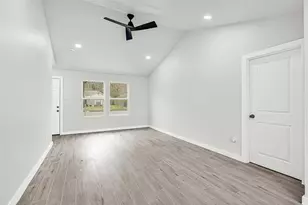 10003 Valley Wind Dr, Houston, TX 77078 - Photo 7