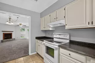 2822 Oakside Dr, Bryan, TX 77802 - Photo 13
