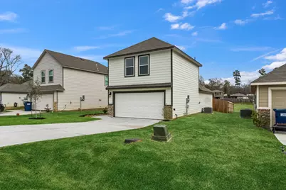 15022 Sorrento Bay Court, Willis, TX 77318 - Photo 3