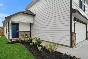 15022 Sorrento Bay Ct, Willis, TX 77318 - Photo 5