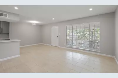 2121 Fountain View Drive #24, Houston, TX 77057 - Photo 5