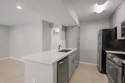 2121 Fountain View Drive #24, Houston, TX 77057 - Photo 1