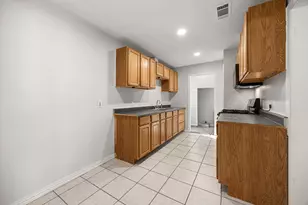 6619 Maybank Dr, Houston, TX 77055 - Photo 9