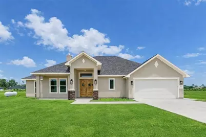 3081 Coastal Dr, Dayton, TX 77535 - Photo 1