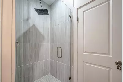 30 N Saint Charles Street, Houston, TX 77003 - Photo 21