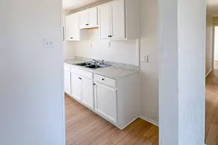 1207 W 9th St, Freeport, TX 77541 - Photo 5