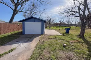 1207 W 9th St, Freeport, TX 77541 - Photo 31