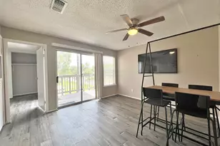 418 Garland Dr, Lake Jackson, TX 77566 - Photo 3