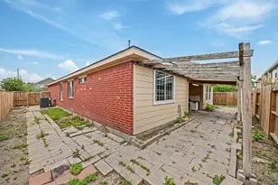 8131 Golden Trace Ct, Houston, TX 77083 - Photo 31