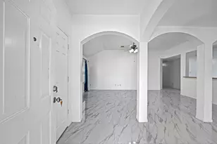 8131 Golden Trace Ct, Houston, TX 77083 - Photo 5