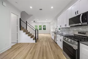 891 Lucky St, Houston, TX 77088 - Photo 5