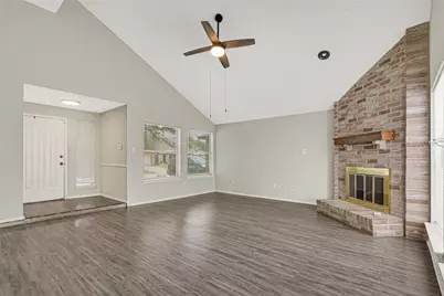 8111 Furlong Lane, Houston, TX 77071 - Photo 3