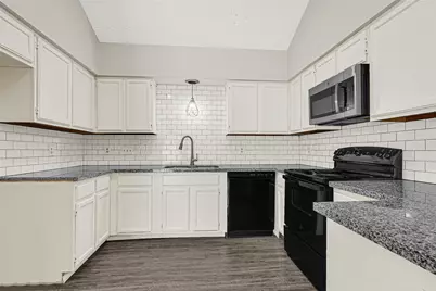 8111 Furlong Lane, Houston, TX 77071 - Photo 7