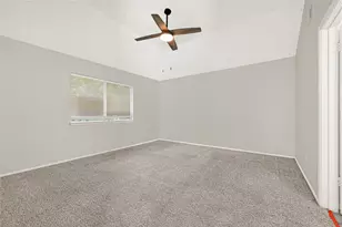 8111 Furlong Ln, Houston, TX 77071 - Photo 11