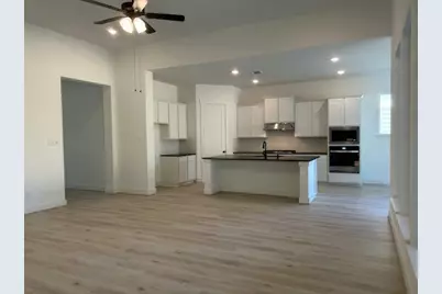 487 Hunters Crossing Drive, Sealy, TX 77474 - Photo 5