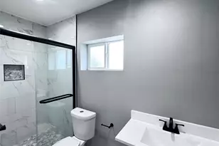 4519 Oak Shadows Dr, Houston, TX 77091 - Photo 13