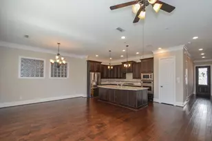 1110 Oakwood Pass, Houston, TX 77043 - Photo 13
