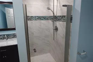 1102 Winnie St, Galveston, TX 77550 - Photo 11