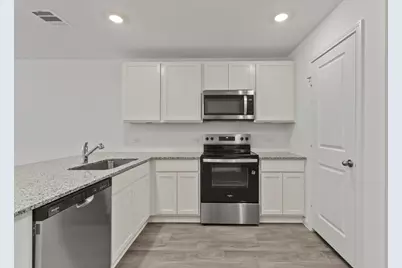 11938 Detar Court, Willis, TX 77378 - Photo 9