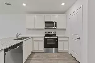 11938 Detar Ct, Willis, TX 77378 - Photo 9