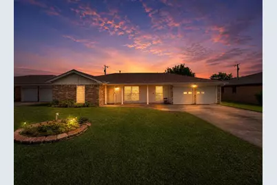 2514 16th Avenue N, Texas City, TX 77590 - Photo 1