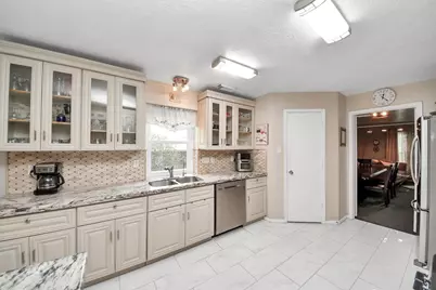 3927 Village Well Drive, Humble, TX 77396 - Photo 7