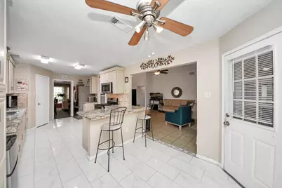 3927 Village Well Drive, Humble, TX 77396 - Photo 5