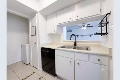 1500 Bay Area Boulevard #440, Houston, TX 77058 - Photo 5