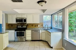 7627 Candlegreen Ln, Houston, TX 77071 - Photo 17