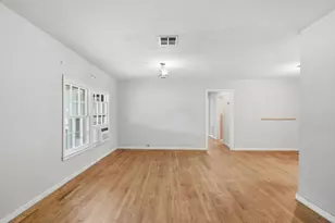 304 Baker Dr, Tomball, TX 77375 - Photo 9