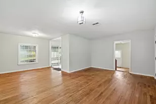 304 Baker Dr, Tomball, TX 77375 - Photo 7