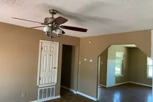 2202 Larry Dr, Port Lavaca, TX 77979 - Photo 5