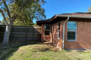 2202 Larry Dr, Port Lavaca, TX 77979 - Photo 25